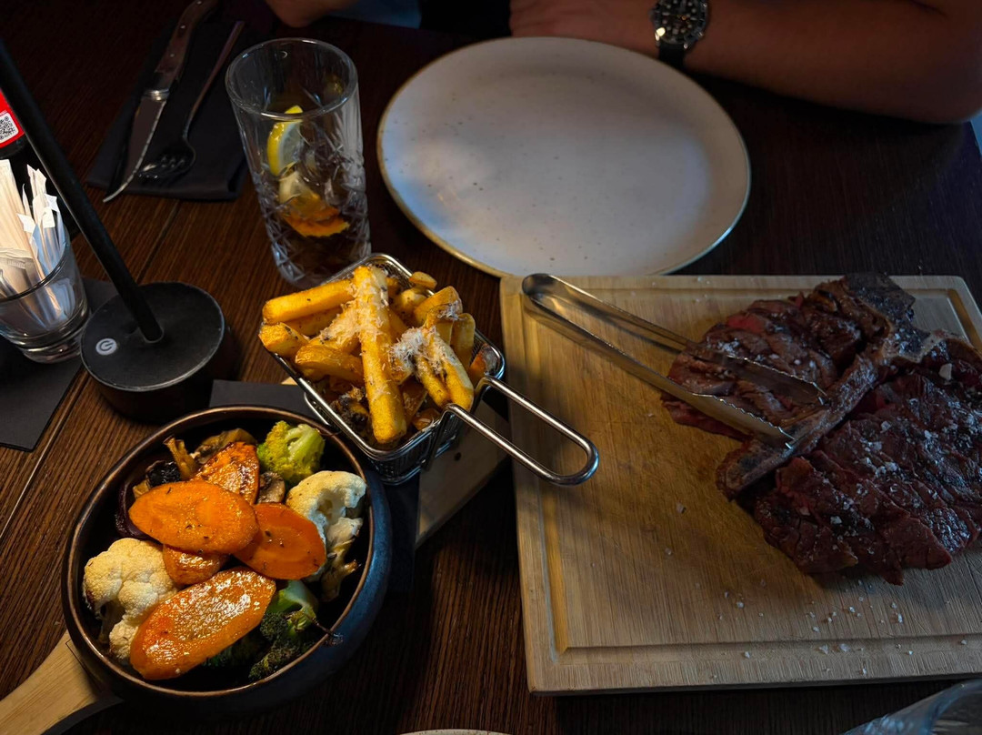 Prime Cut & Cigar Room