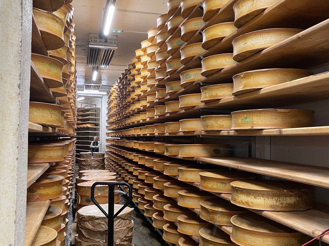 Fromagerie Cooperative de la Vallee des Arves-Saint-Sorlin-d'Arves必去景点