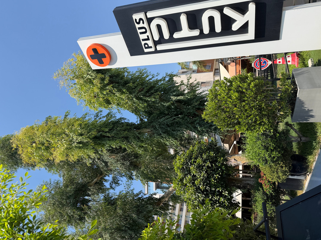 Kutu Plus Bistro & Lounge