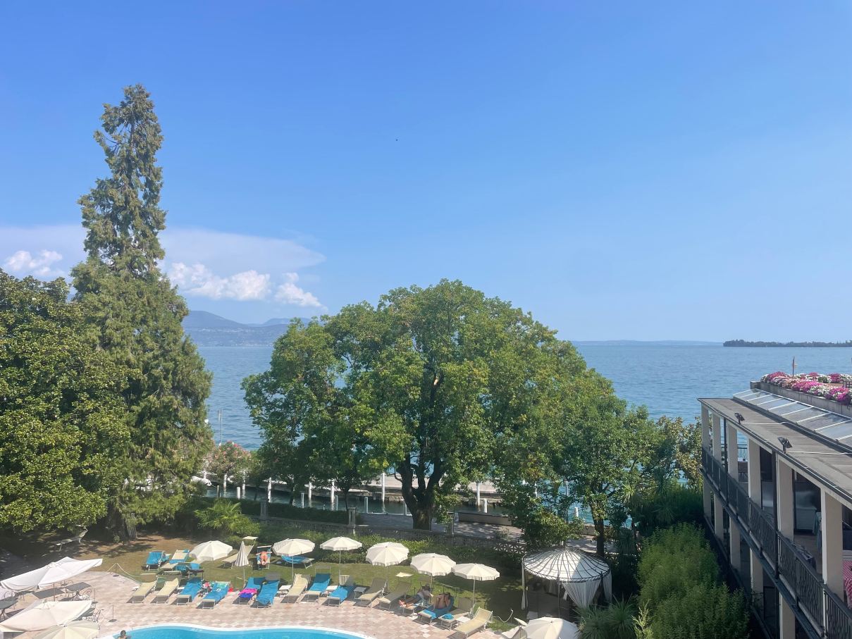 萨伏伊宫酒店-旅行者