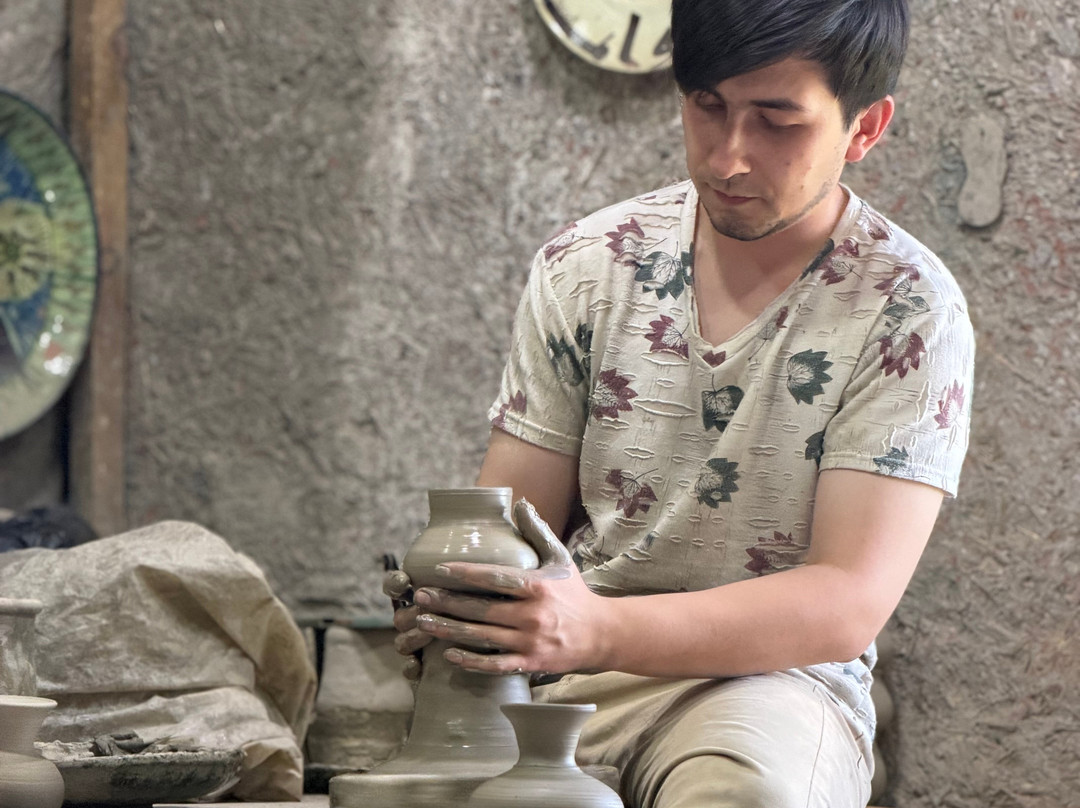 Gijduvan ceramics of The Narzullaevs-Gijduvan必去景点