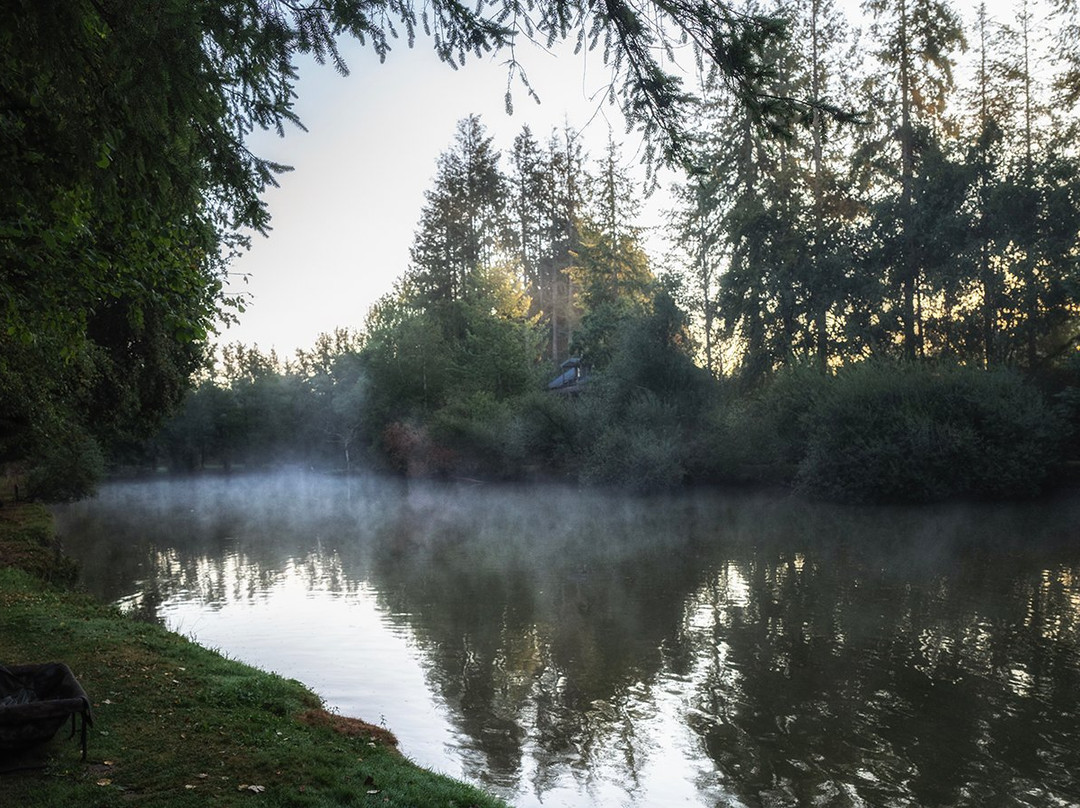 Hideaway Lake-Lonlay-l'Abbaye必去景点