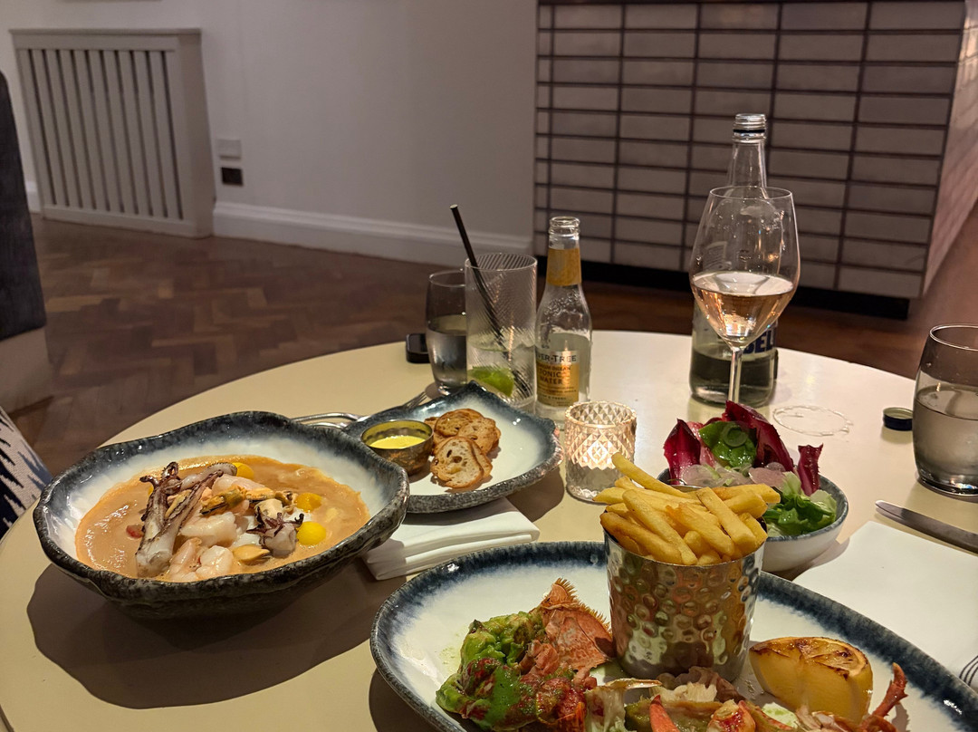 菲斯酒店主图