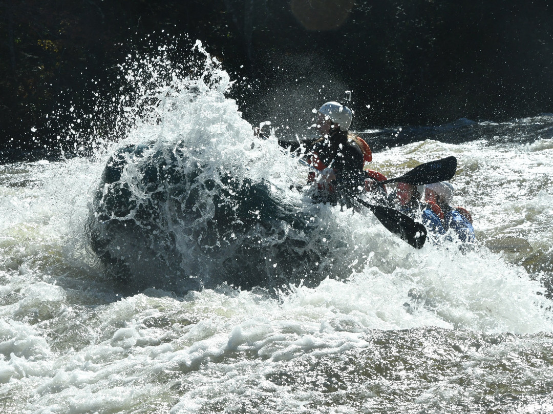 Three Rivers Whitewater Rafting-The Forks必去景点