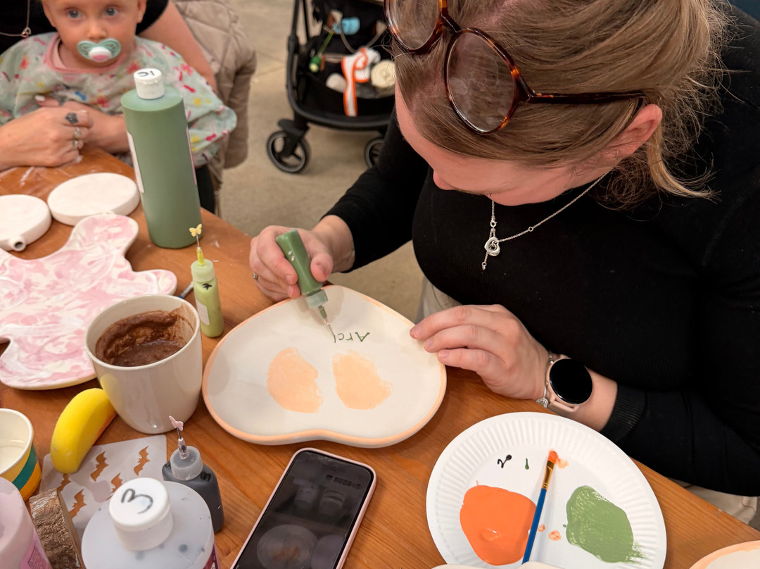 Mad Hatters Pottery Painting Iver-Iver必去景点