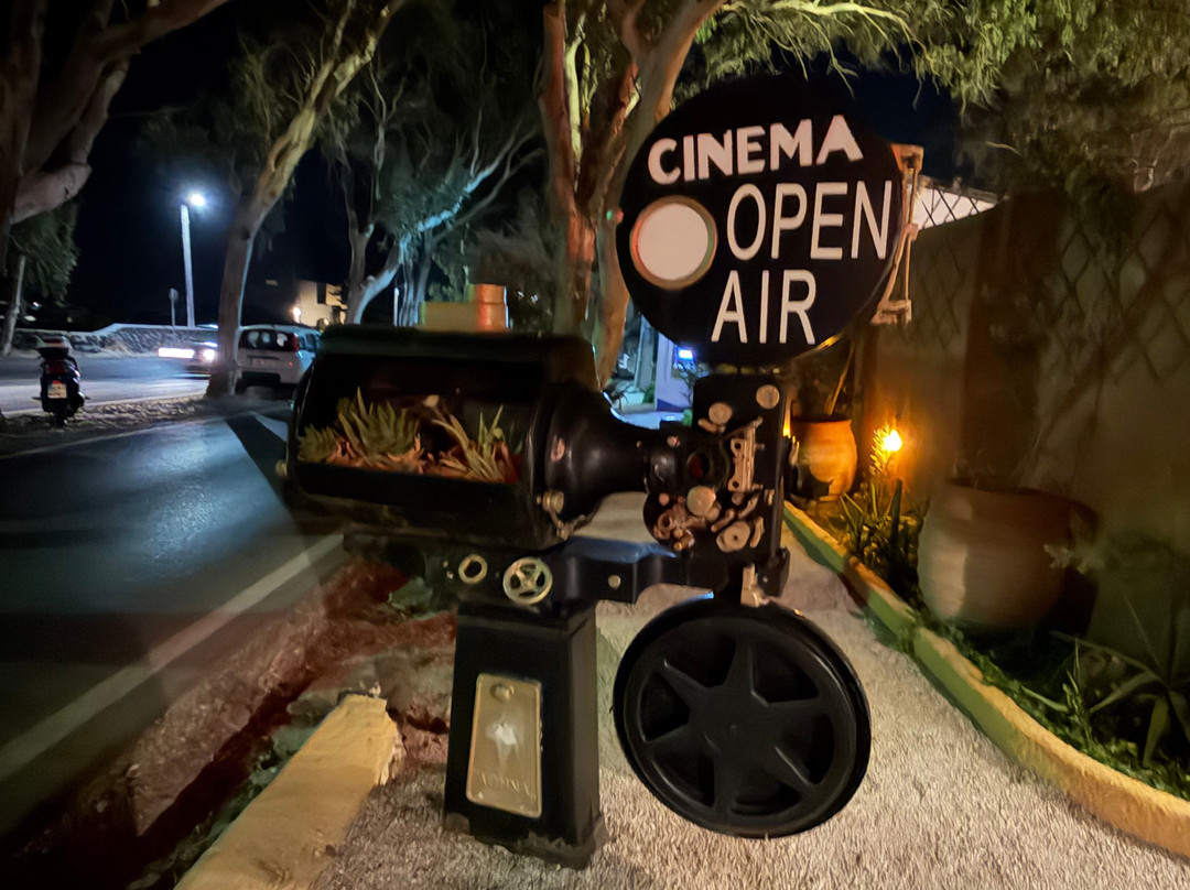 Open Air Cinema Kamari-卡马里必去景点