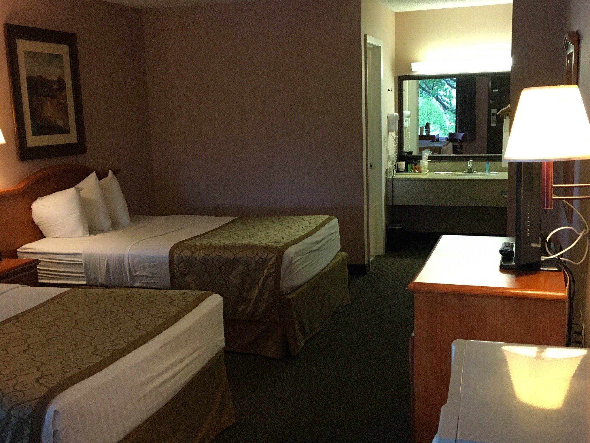The Parkwood Inn & Suites-官方