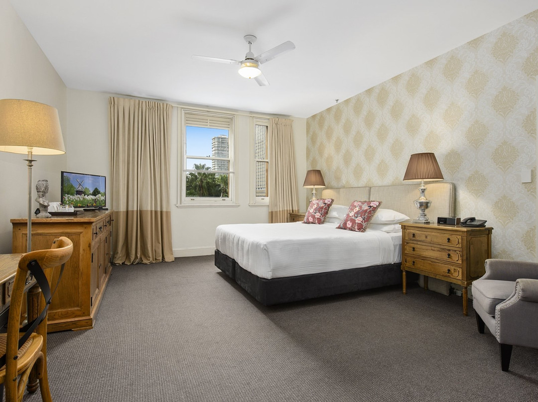 拉塞尔精品酒店主图