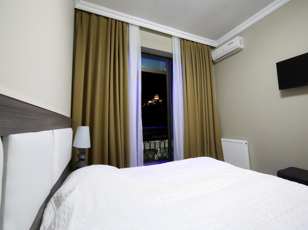 Hotel Discovery