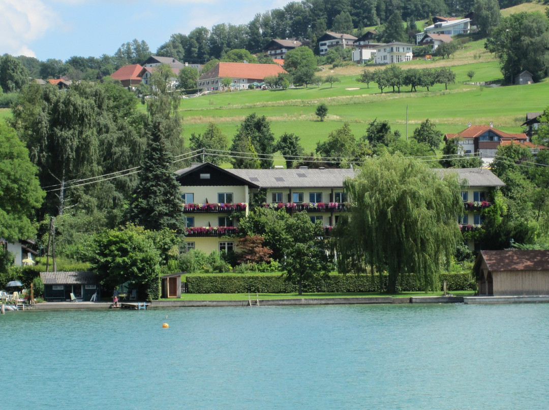 Weyregg am Attersee酒店住宿-Strandhotel