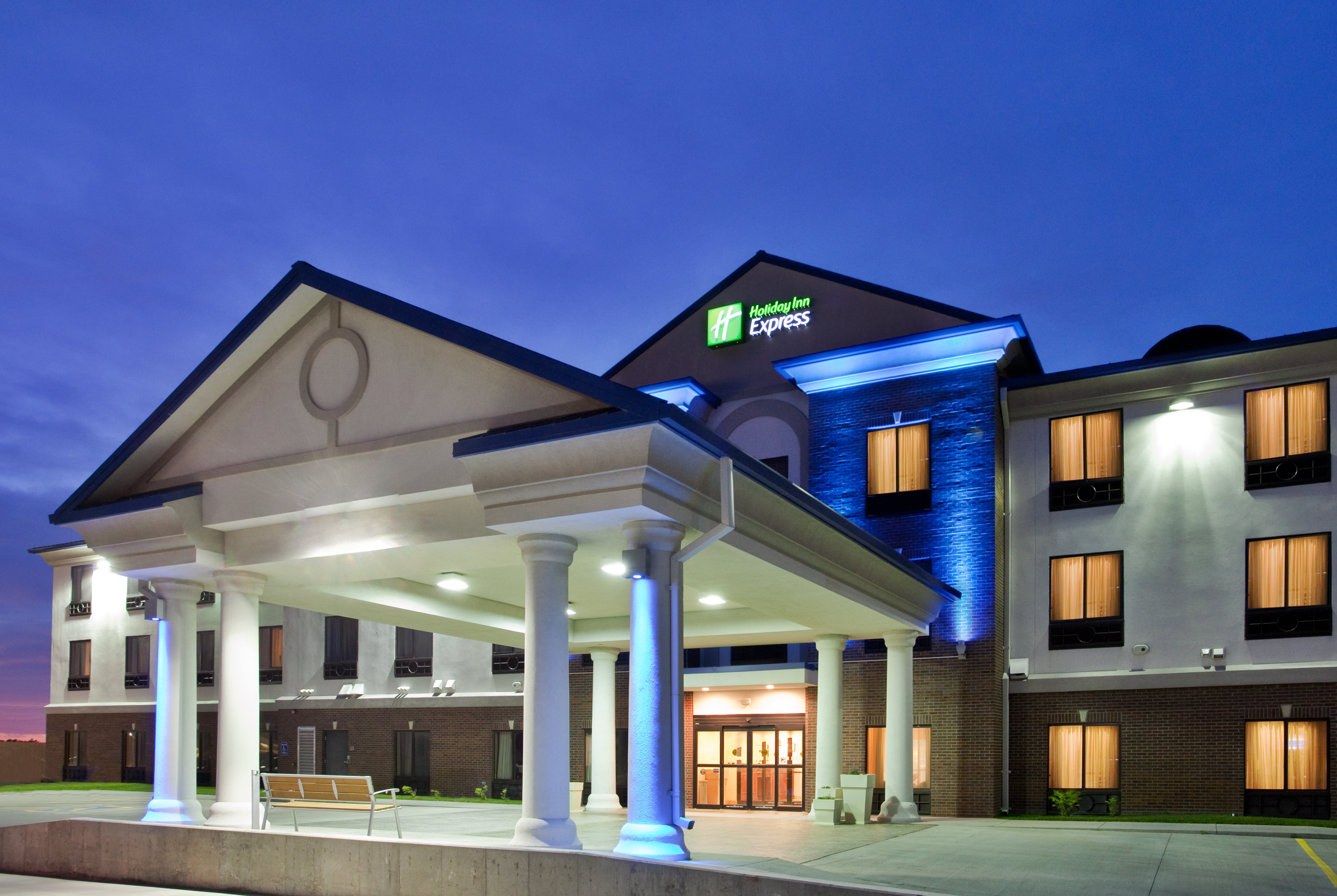 Holiday Inn Express & Suites Mcpherson By IHG-官方