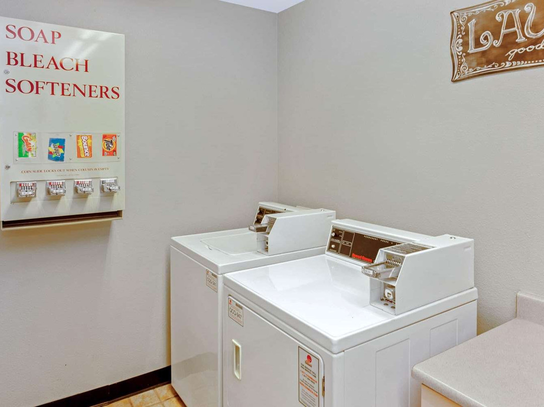 La Quinta Inn & Suites by Wyndham Milwaukee Delafield主图