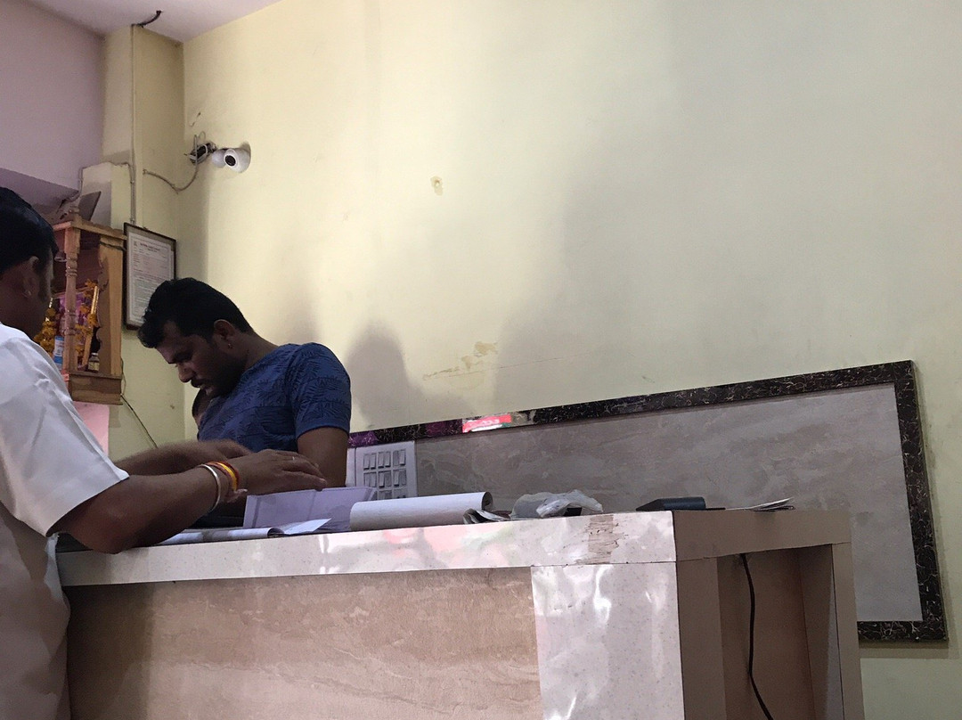 Hotel Gokul Palace主图