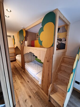 Astoria Comfort Hotel主图