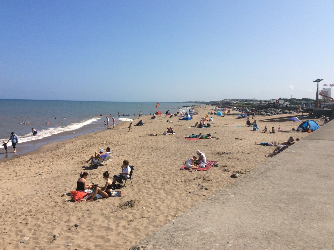 Hornsea Beach景点图片