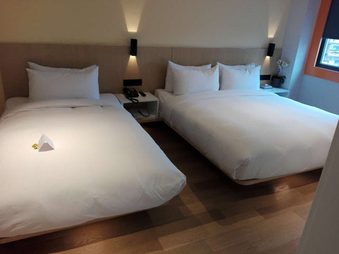 沛喜酒店（苏州十全街南门地铁站店）主图