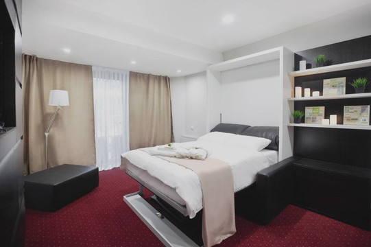 Kalinino酒店住宿-People Hotel