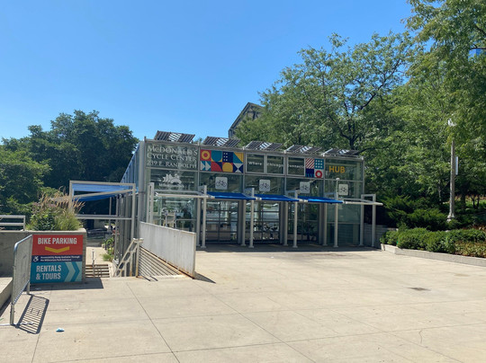 HUB312- McDonald's Cycle Center-芝加哥必去景点