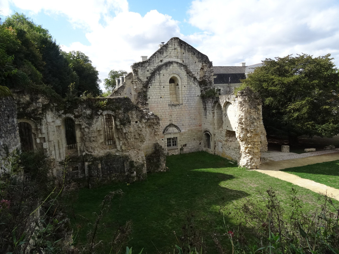 Eglise Saint-Pierre des Nobis景点图片