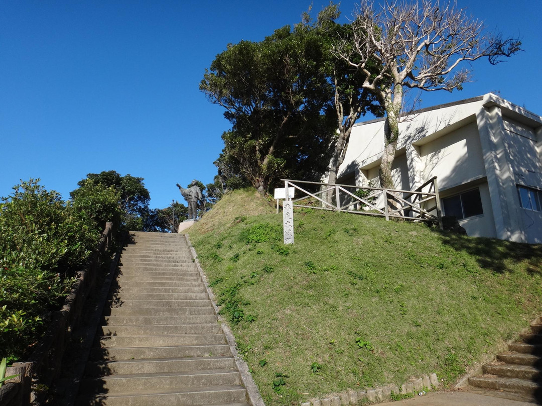 Akaogi Castle Ruins景点图片