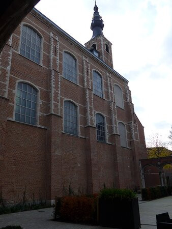 Onze-Lieve-Vrouw-van-Leliendaalkerk-梅赫伦必去景点
