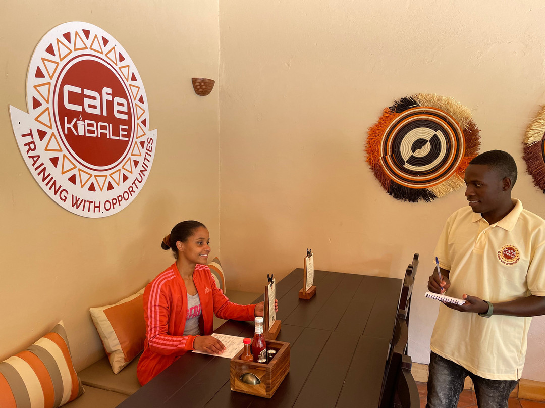 Western Region餐馆和美食-Cafe Kibale