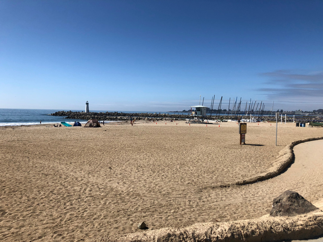 Santa Cruz Harbor Beach景点图片