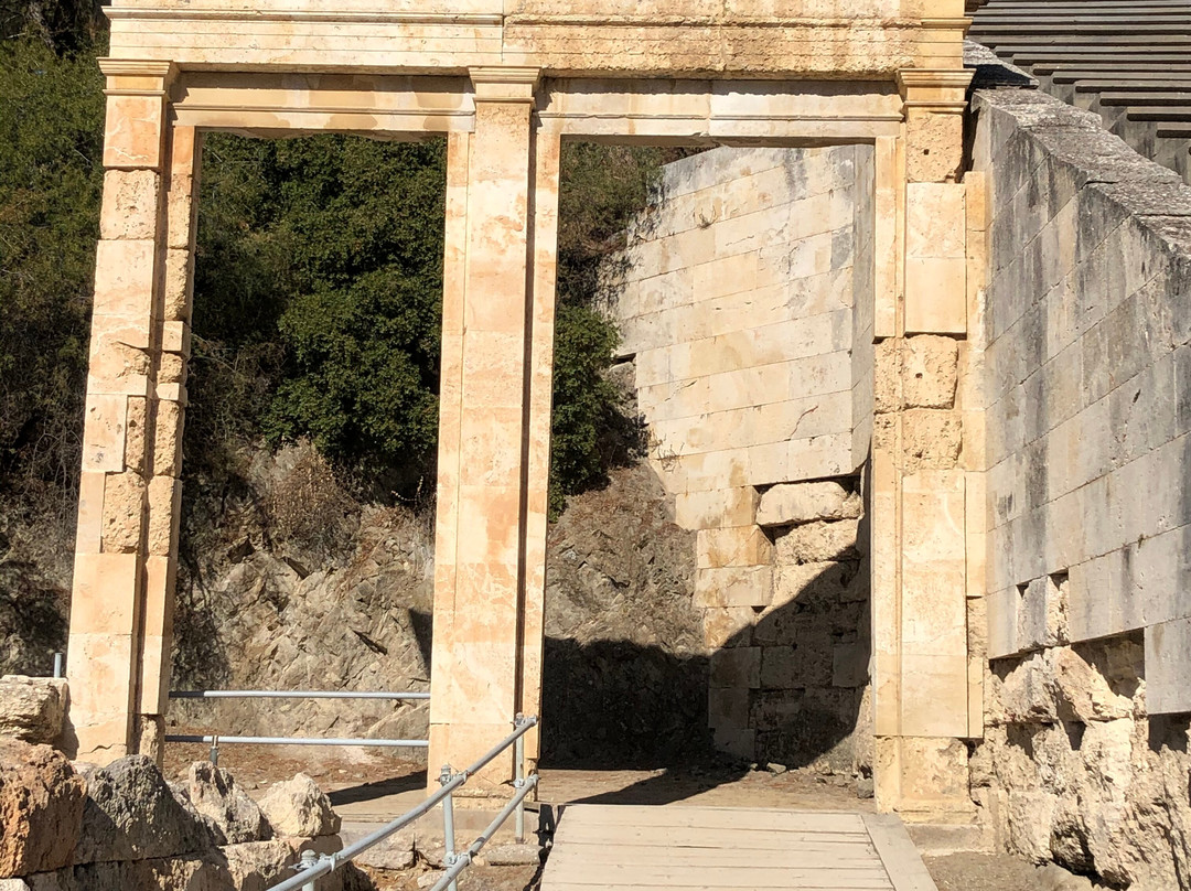 The Ancient Theatre of Epidaurus-埃皮达鲁斯必去景点