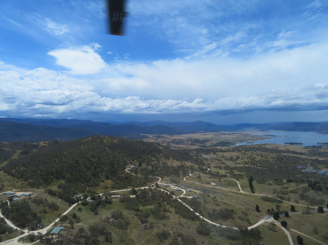 Snowy Mountains Helicopters-金德拜恩必去景点