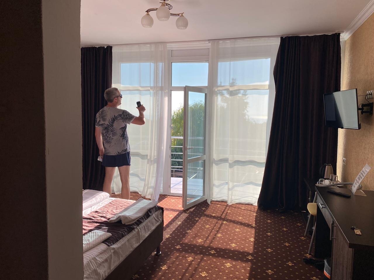 Lastochkino Gnezdo-官方