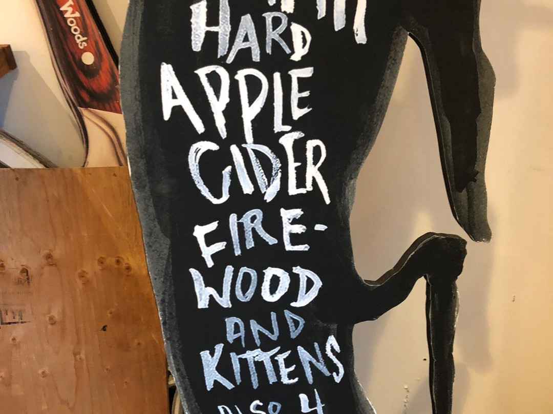 Hermit Woods Winery & Eatery-梅勒迪斯必去景点