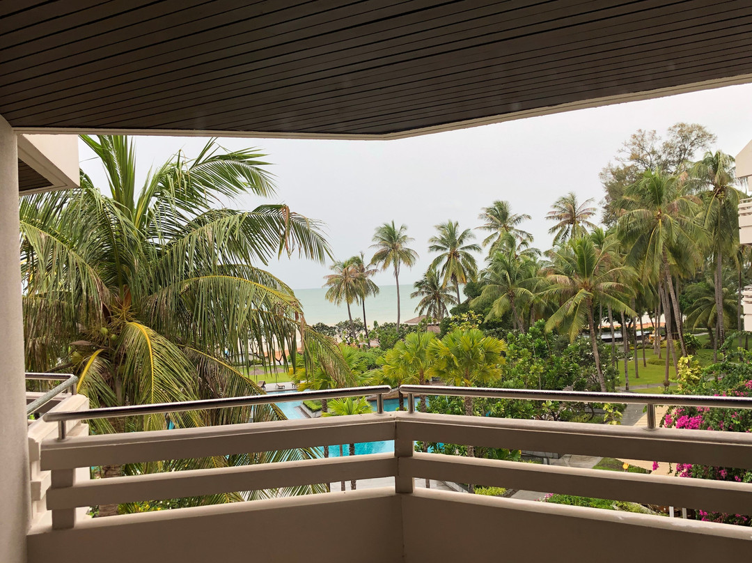 丽晶查安海滩假日酒店主图