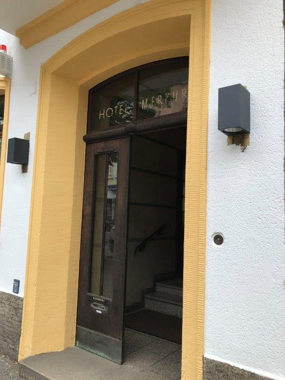 默克伽尼酒店主图