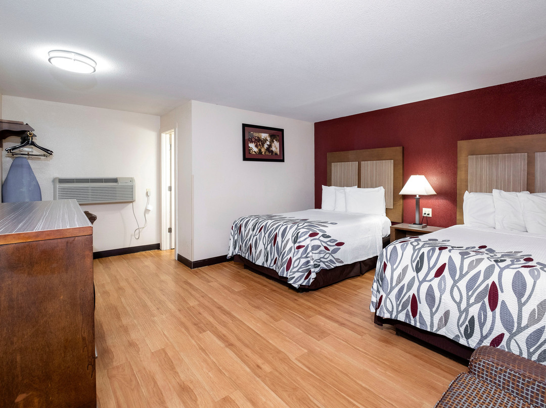 Red Roof Inn Neptune - Jersey Shore主图