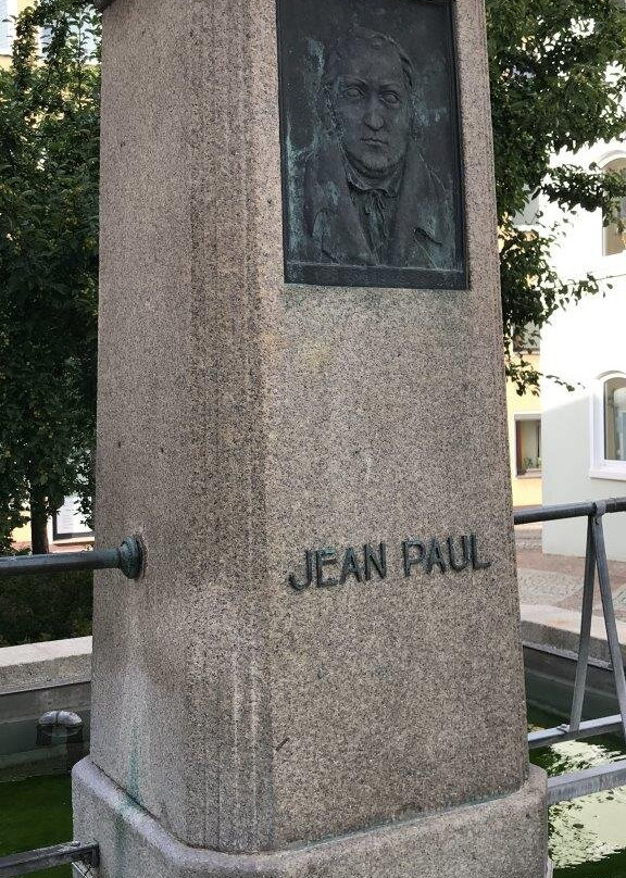 Jean Paul Brunnen-Hof必去景点