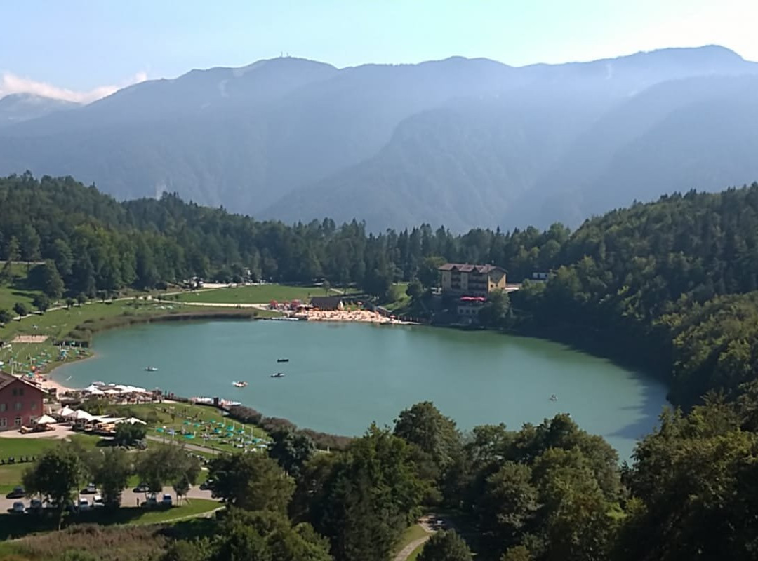 Lago di Lavarone景点图片