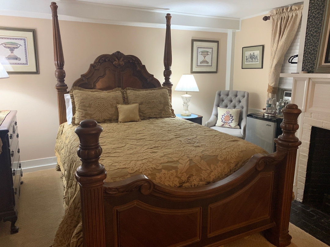 Holiday Guest House Bed & Breakfast主图