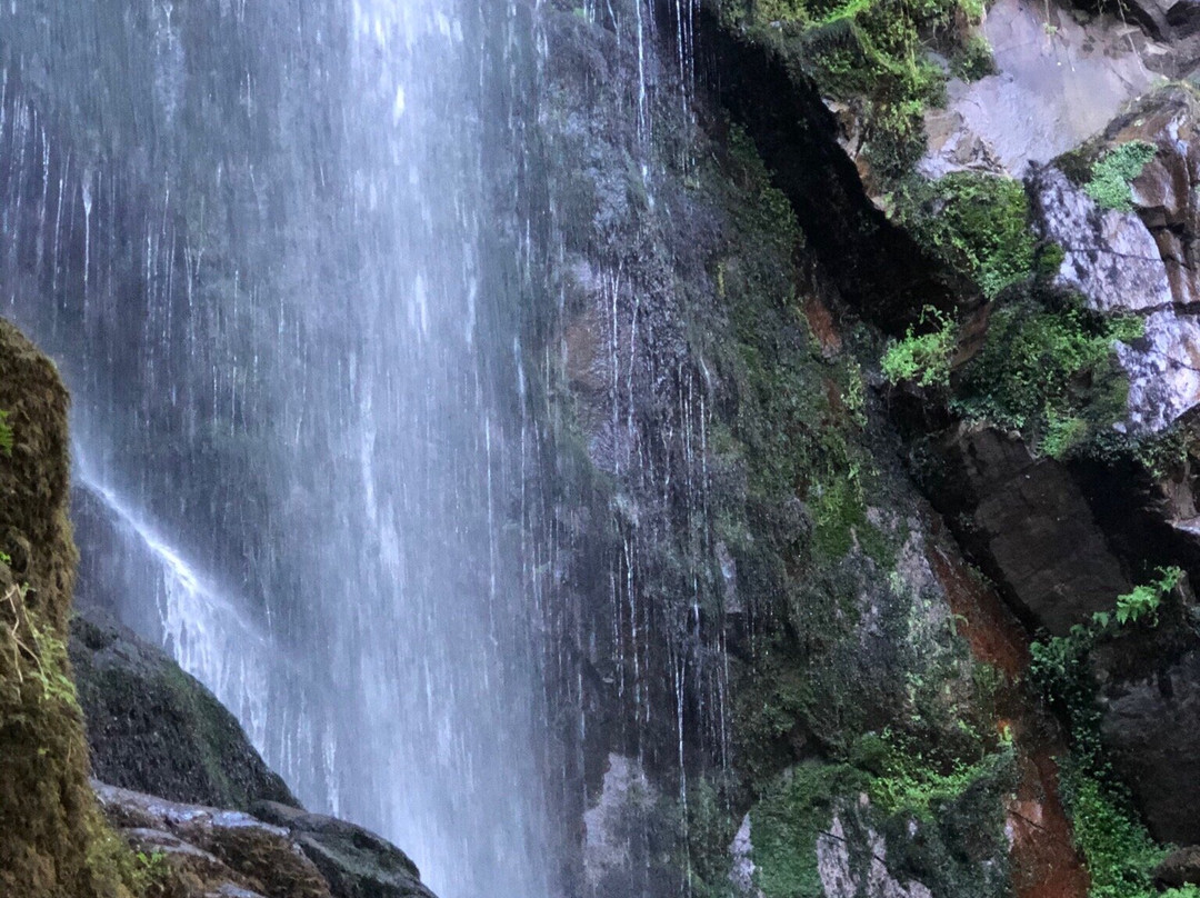 Cascada De Auga Caida-Panton必去景点