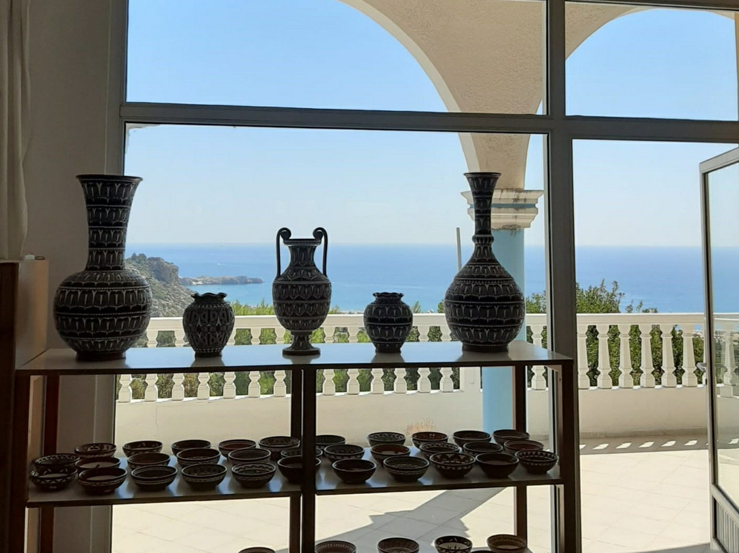 Bonis Ceramics景点图片