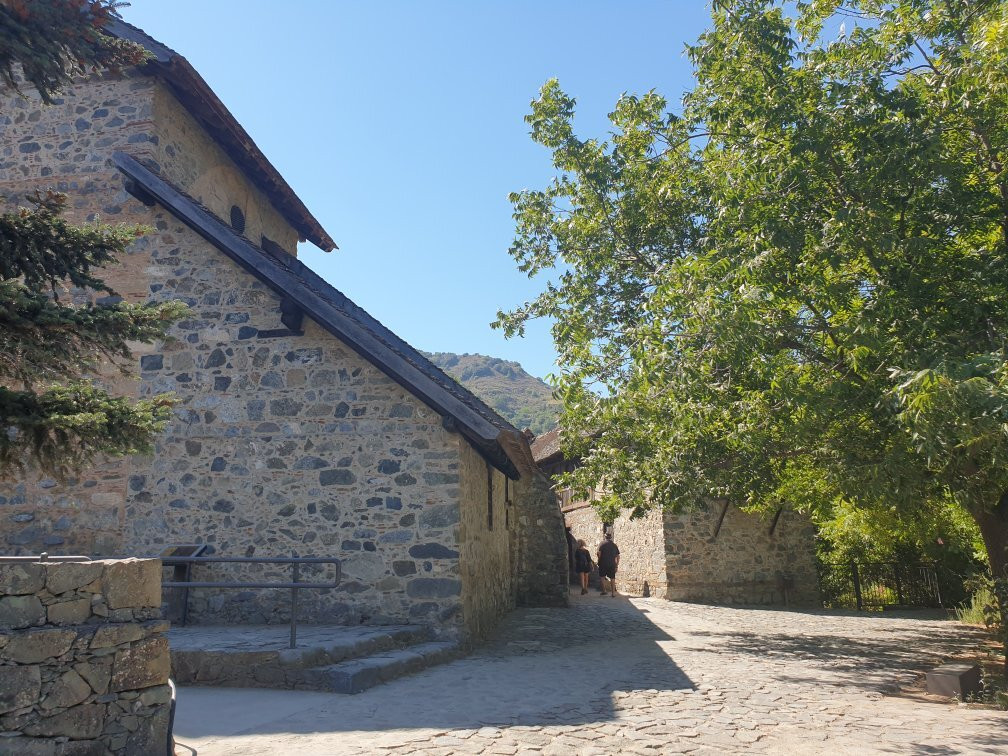 Agios Ioannis Lambadistis Monastery景点图片