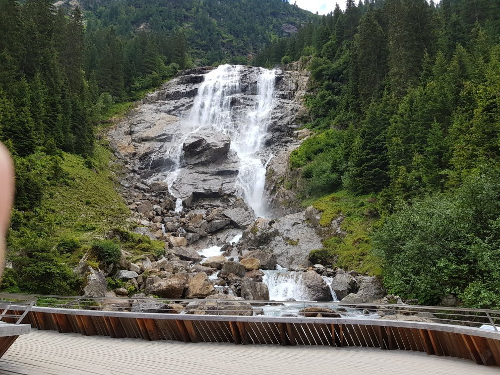 Grawa Waterfall景点图片