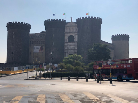 Campaniatourguide-那不勒斯必去景点