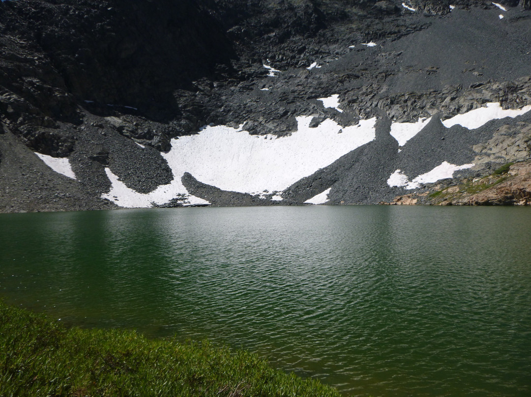 Frontier Pack Train-六月湖必去景点