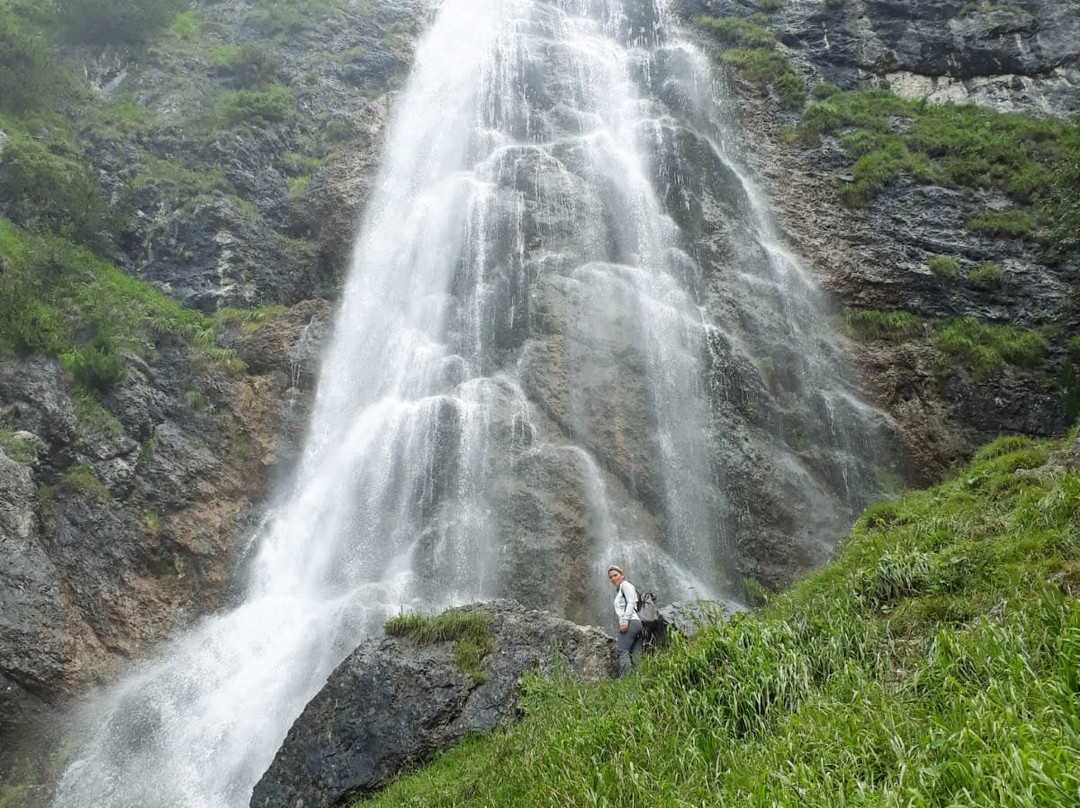 Dalfazer Wasserfall景点图片