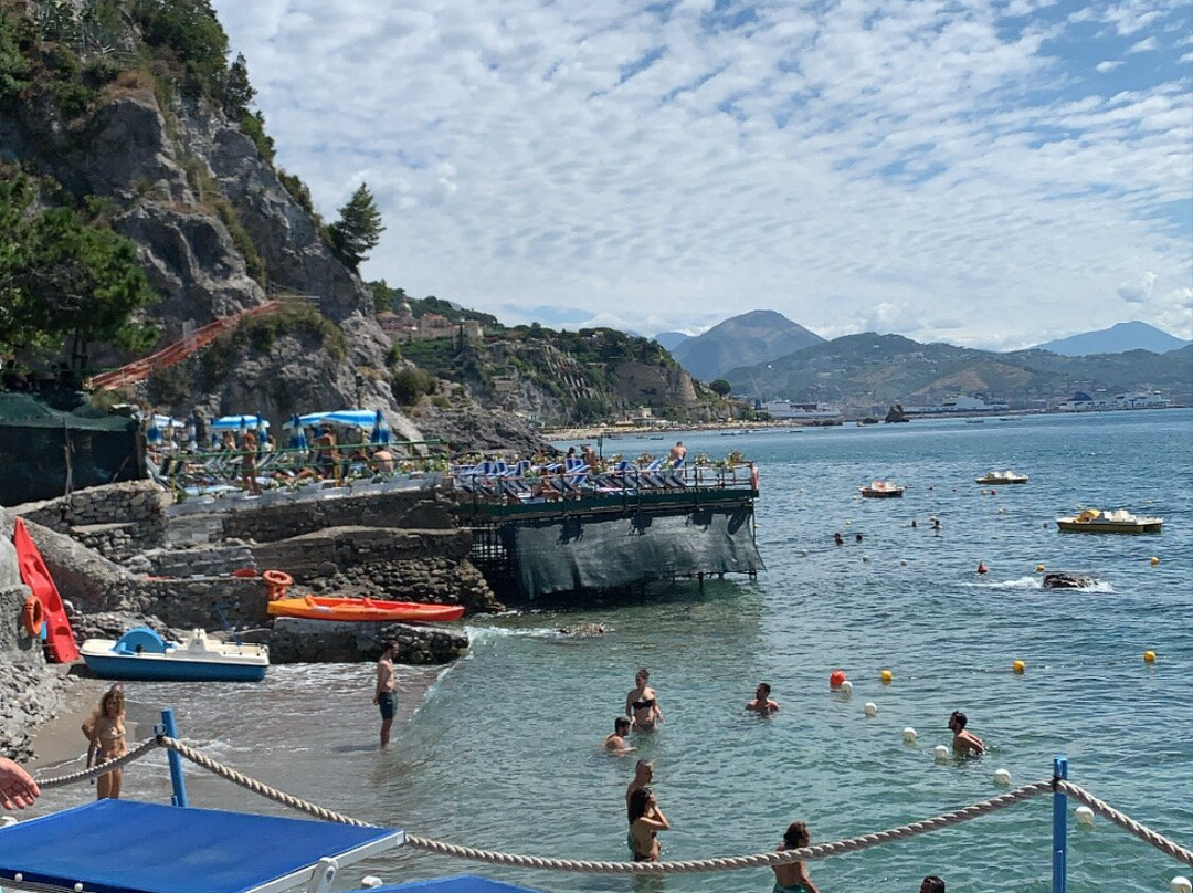 Spiaggia di Marina d'Albori景点图片