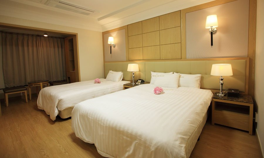Chereville Spa Tourist Hotel主图