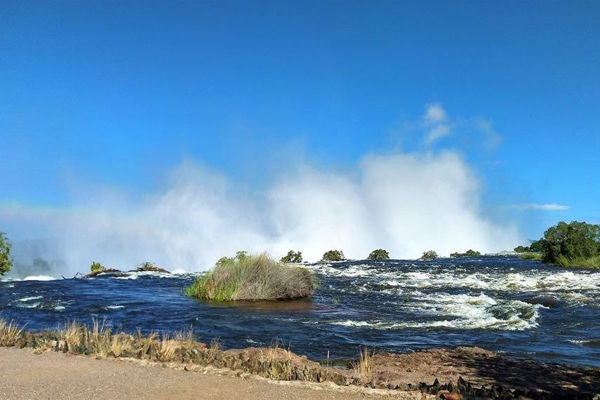 Southern Dynasty Safaris-维多利亚瀑布必去景点