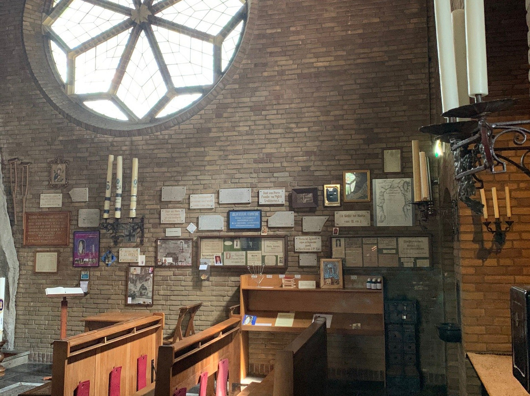 O.L. Vrouwe Troosteres der Bedevaart kerk-Tienray必去景点