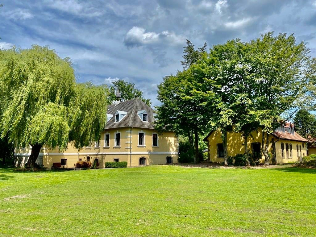 Jagdschloss Habichtswald主图