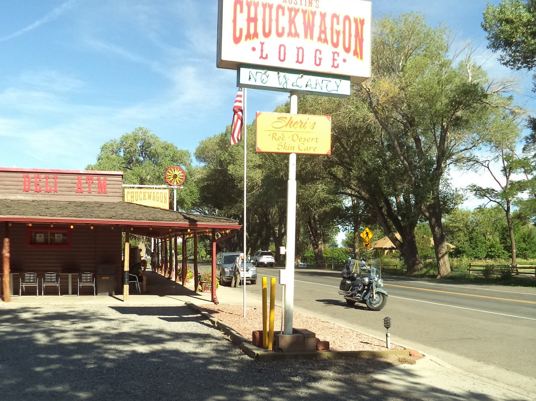 Chuck Wagon Lodge主图